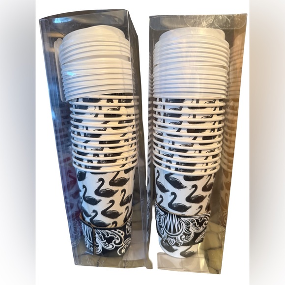 Wandering Moon NWT Black Swan Beaded Travel Pouch & 24 Paper Cups with Lids - Picture 6 of 7